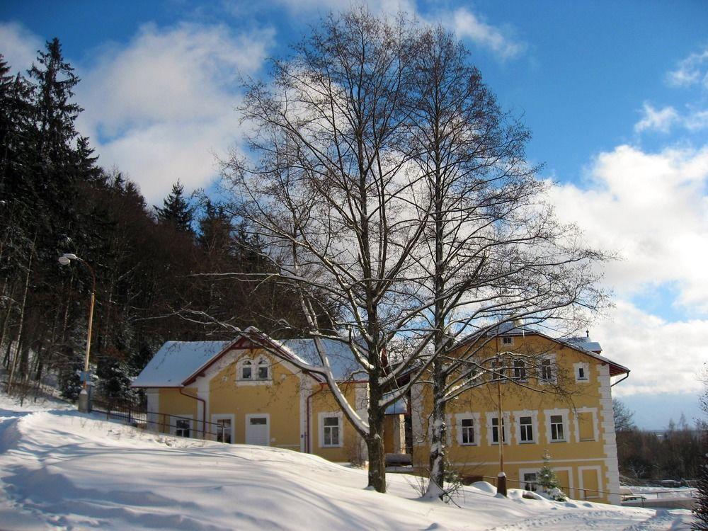Boutique Hotel Swisshouse Mariánské Lázně Kültér fotó